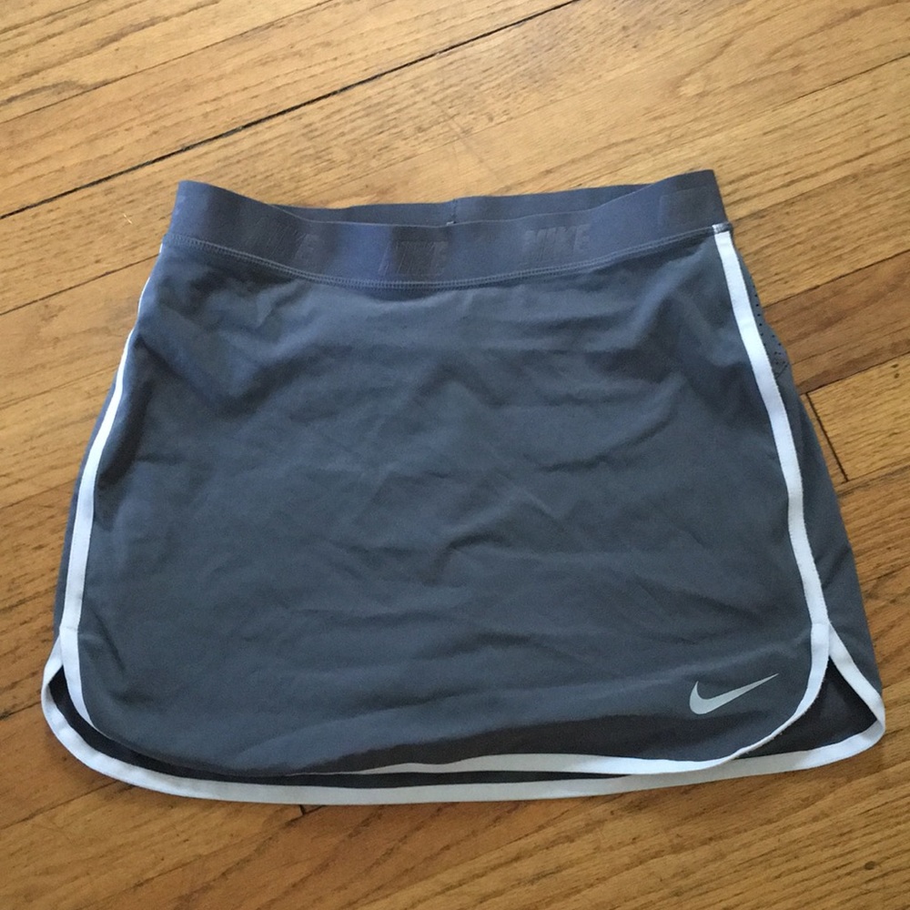 Nike Gray Fringe Flip skort Golf or Tennis